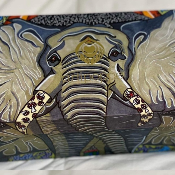 Accessories - ISO artipoppe elephant box and horses box